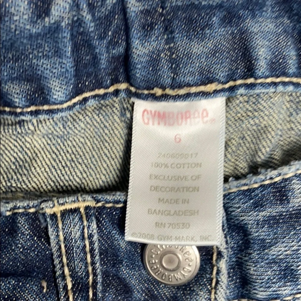 Gymboree,  Girls , cute retro, distressed, embroidered hearts  jeans.  6 adjust
